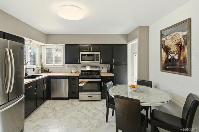 23008 Allor Street, St. Clair Shores, MI 48082