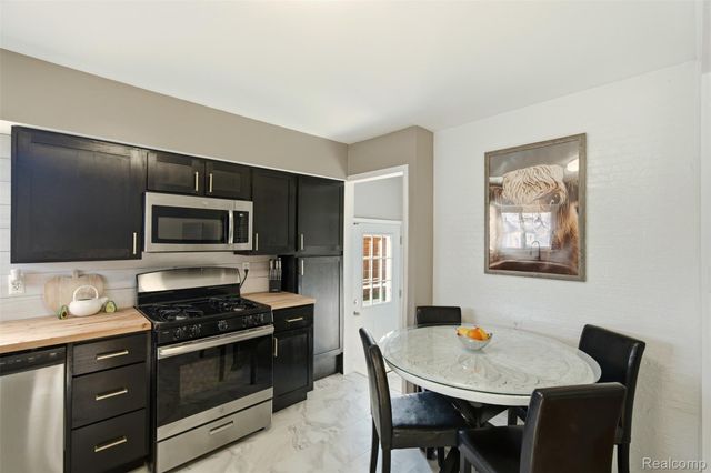 23008 Allor Street, St. Clair Shores, MI 48082