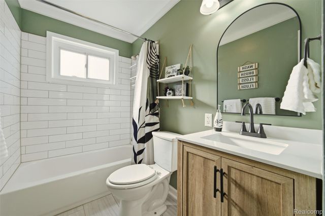 23008 Allor Street, St. Clair Shores, MI 48082