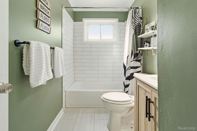 23008 Allor Street, St. Clair Shores, MI 48082