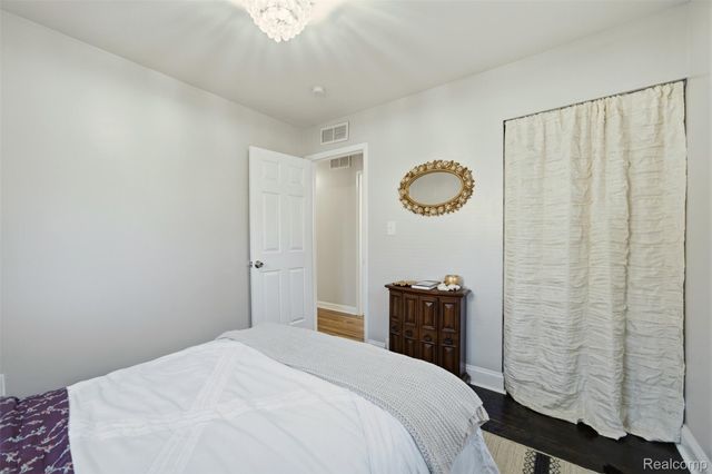 23008 Allor Street, St. Clair Shores, MI 48082