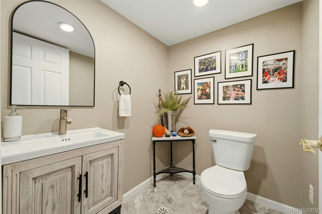 23008 Allor Street, St. Clair Shores, MI 48082