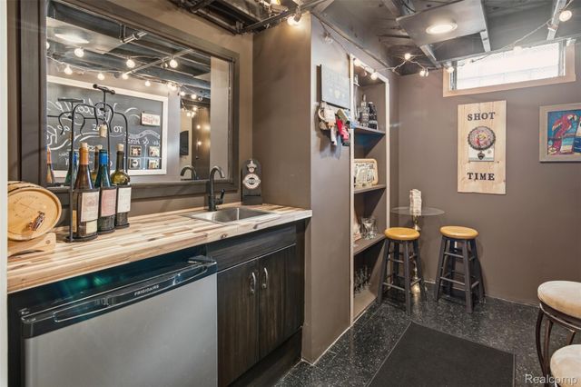 23008 Allor Street, St. Clair Shores, MI 48082