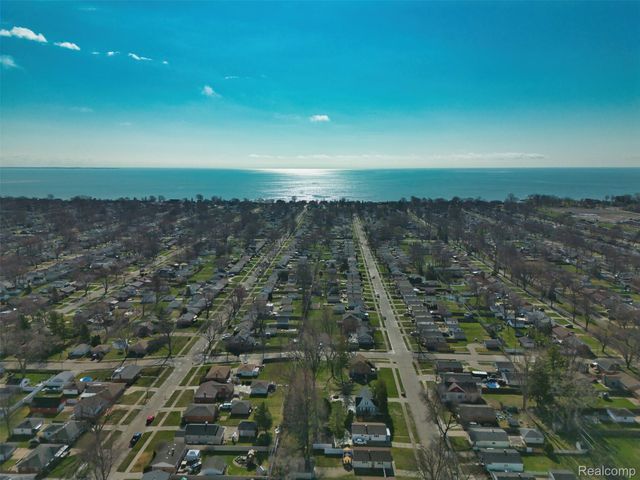 23008 Allor Street, St. Clair Shores, MI 48082