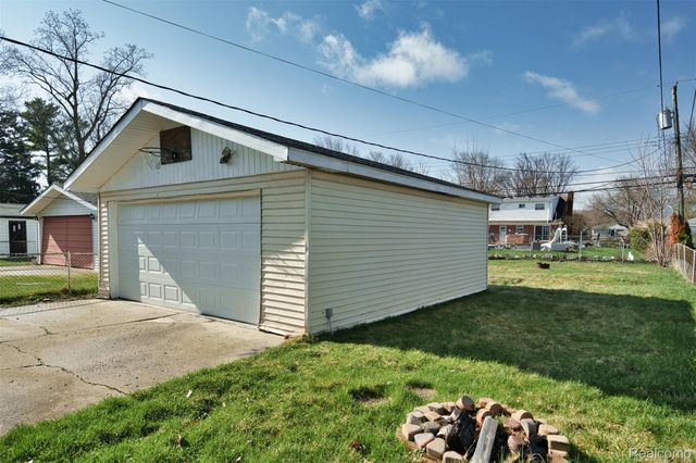 23008 Allor Street, St. Clair Shores, MI 48082