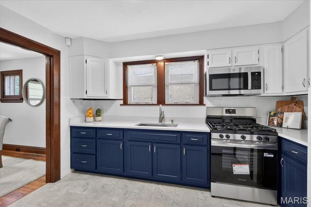 2339 Dawes Place, Overland, MO 63114