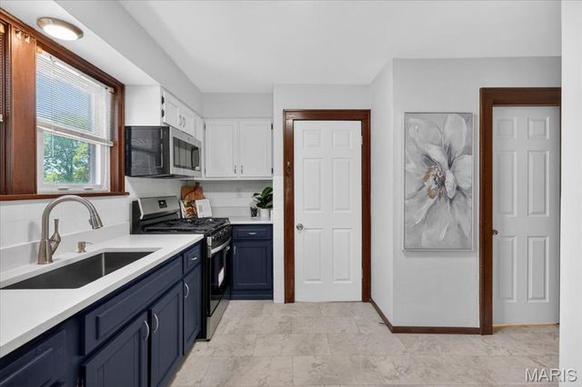 2339 Dawes Place, Overland, MO 63114