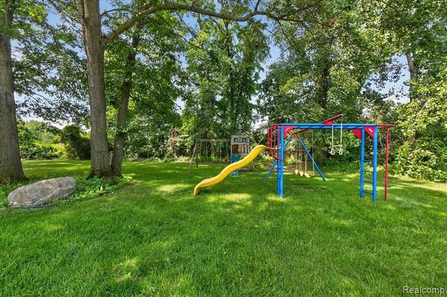 2557 Solace Drive, Commerce Twp, MI 48382