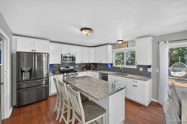 2557 Solace Drive, Commerce Twp, MI 48382