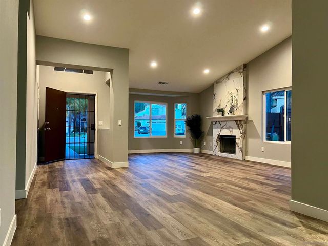 1487 Corte Rapallo, Escondido, CA 92026