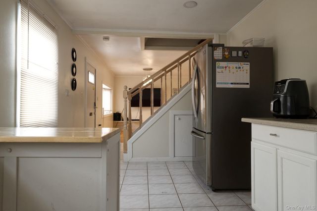 59 Corncrib Lane, Levittown, NY 11756