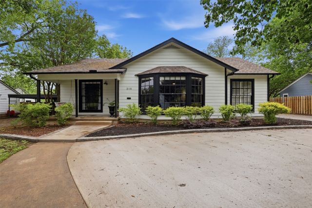 216 Sunset Drive, Cleburne, TX 76033