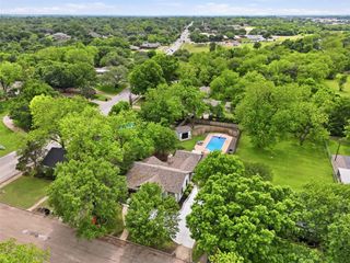 216 Sunset Drive, Cleburne, TX 76033