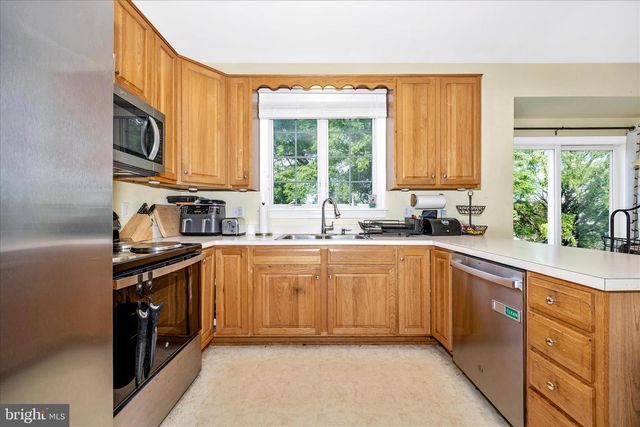 13556 HALIFAX DR, Hagerstown, MD 21742