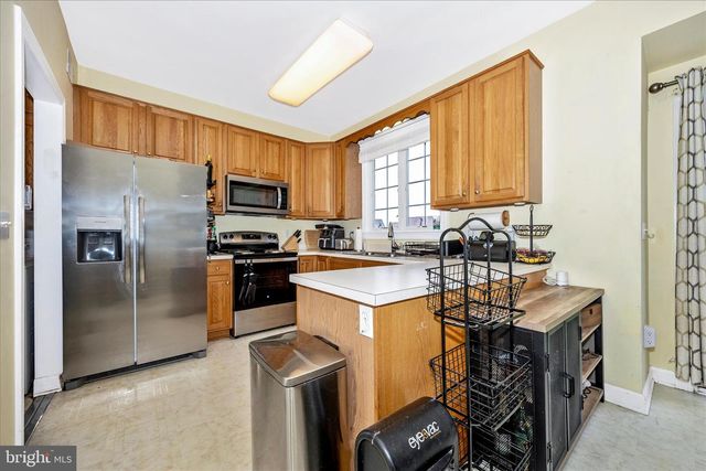 13556 HALIFAX DR, Hagerstown, MD 21742