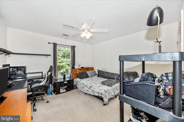 13556 HALIFAX DR, Hagerstown, MD 21742