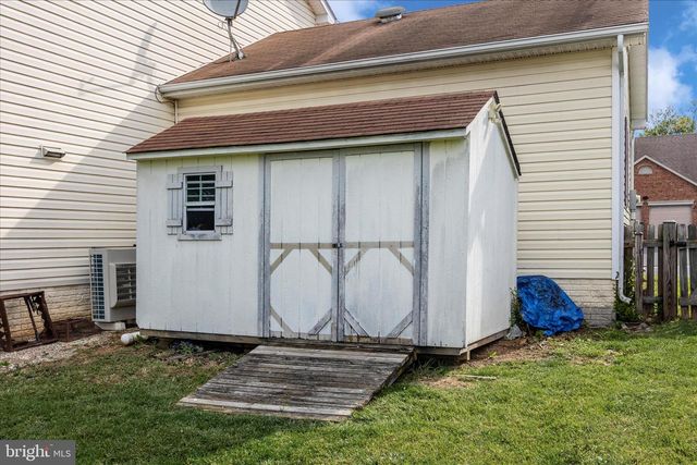 13556 HALIFAX DR, Hagerstown, MD 21742