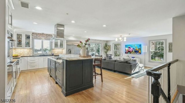 363 Park St, Montclair Twp., NJ 07043