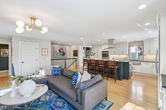 363 Park St, Montclair Twp., NJ 07043