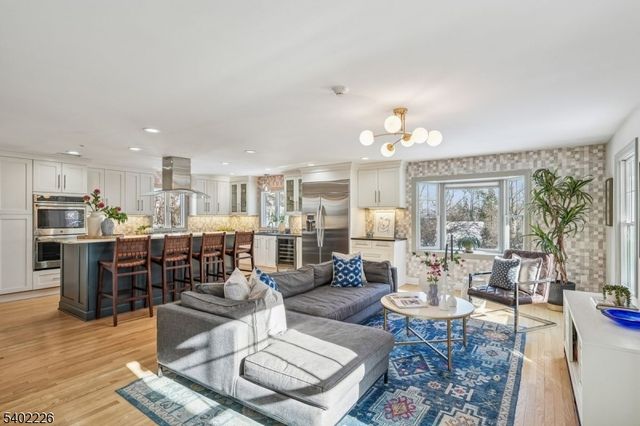 363 Park St, Montclair Twp., NJ 07043