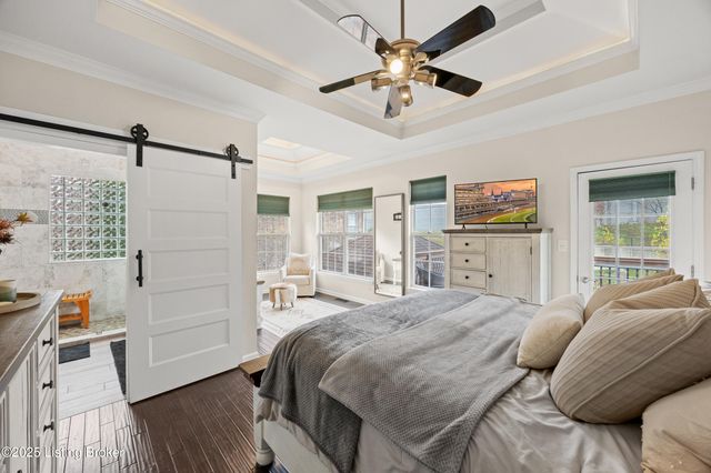 4010 Rivulet Ln, Louisville, KY 40299