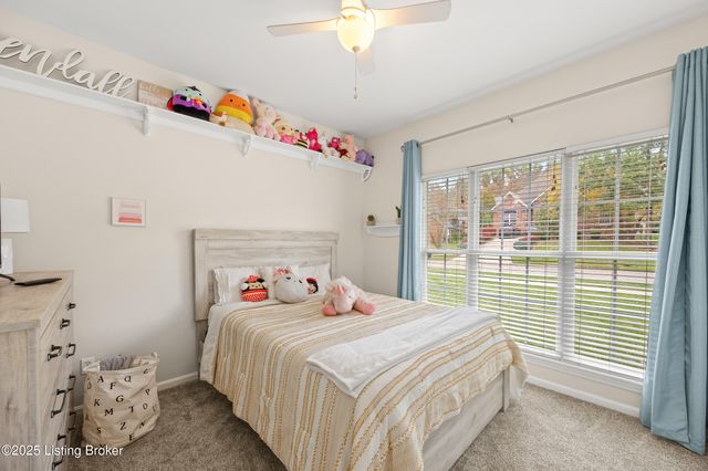 4010 Rivulet Ln, Louisville, KY 40299