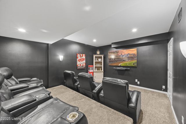 4010 Rivulet Ln, Louisville, KY 40299