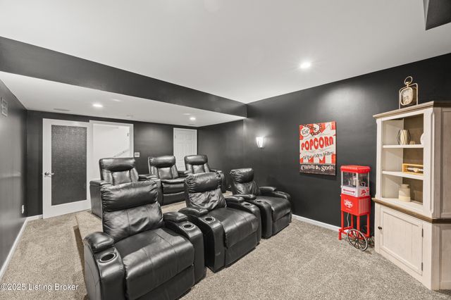 4010 Rivulet Ln, Louisville, KY 40299