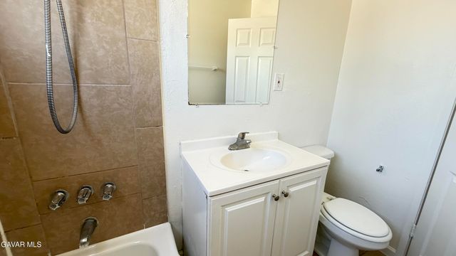 44226 2nd Street, Lancaster, CA 93535