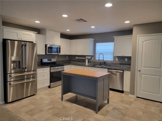 360 Brittania, Hemet, CA 92543