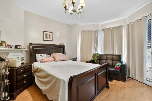 1110 Hampton Pl, Elizabeth City, NJ 07201