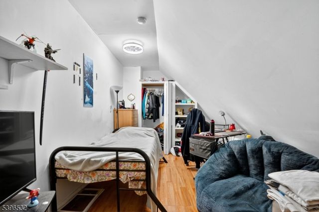 1110 Hampton Pl, Elizabeth City, NJ 07201