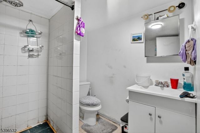 1110 Hampton Pl, Elizabeth City, NJ 07201