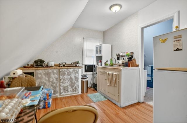 1110 Hampton Pl, Elizabeth City, NJ 07201