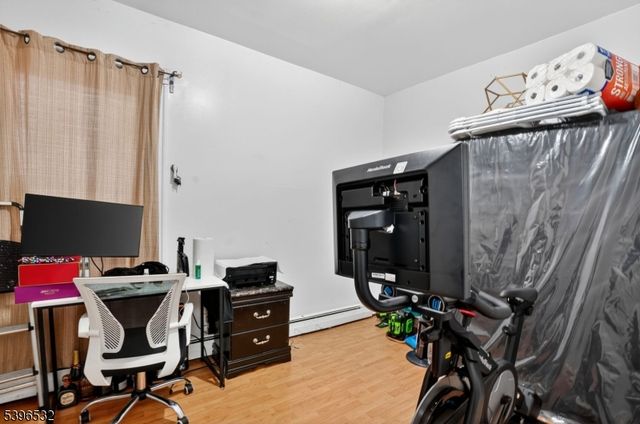 1110 Hampton Pl, Elizabeth City, NJ 07201