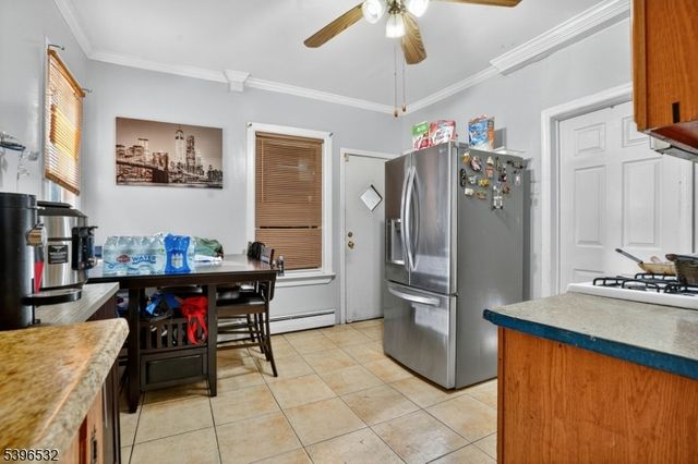 1110 Hampton Pl, Elizabeth City, NJ 07201