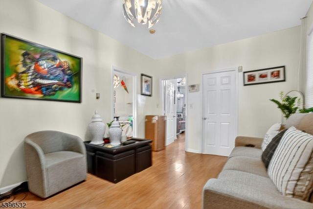 1110 Hampton Pl, Elizabeth City, NJ 07201