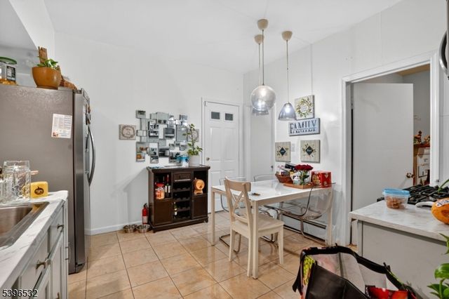 1110 Hampton Pl, Elizabeth City, NJ 07201