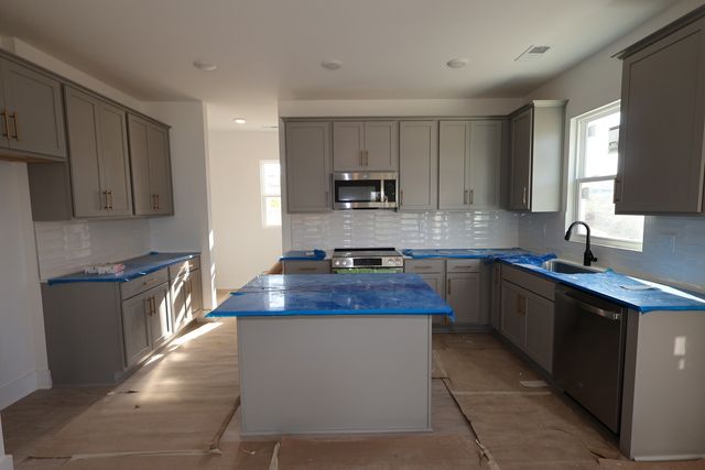 813 Easton Ln, Gallatin, TN 37066