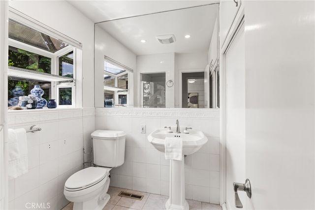 14021 Livingston Street, North Tustin, CA 92780