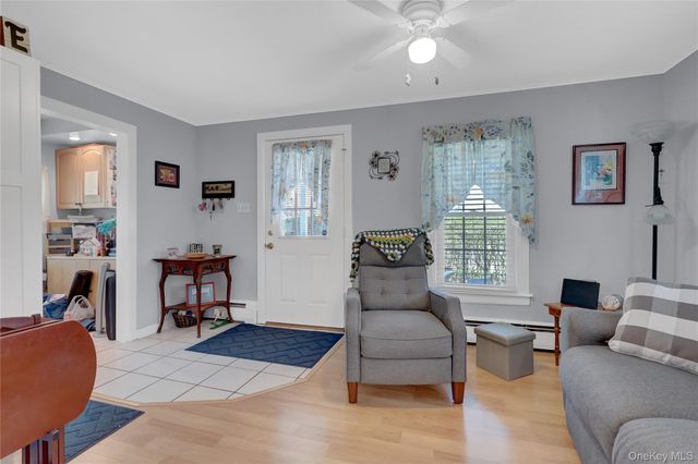 35 E 12th Street, Huntington Station, NY 11746