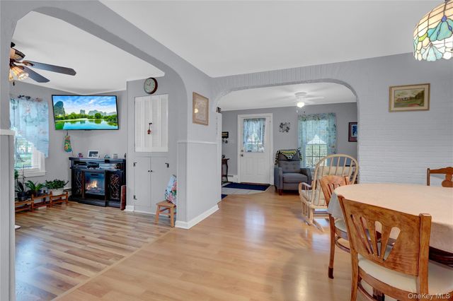 35 E 12th Street, Huntington Station, NY 11746