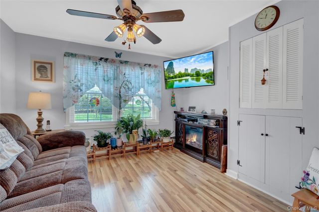 35 E 12th Street, Huntington Station, NY 11746