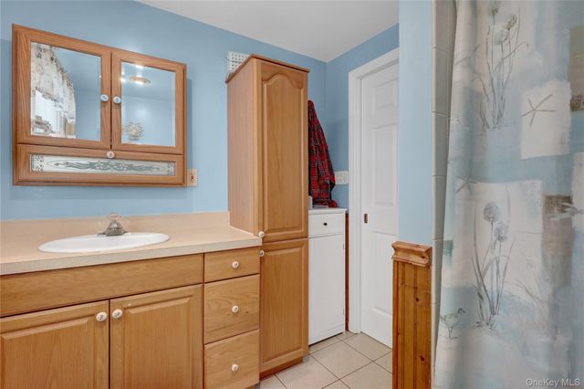 35 E 12th Street, Huntington Station, NY 11746