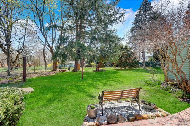 35 E 12th Street, Huntington Station, NY 11746