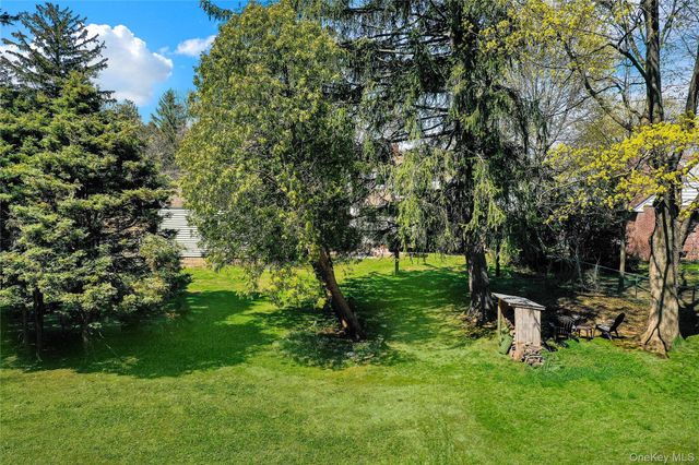35 E 12th Street, Huntington Station, NY 11746