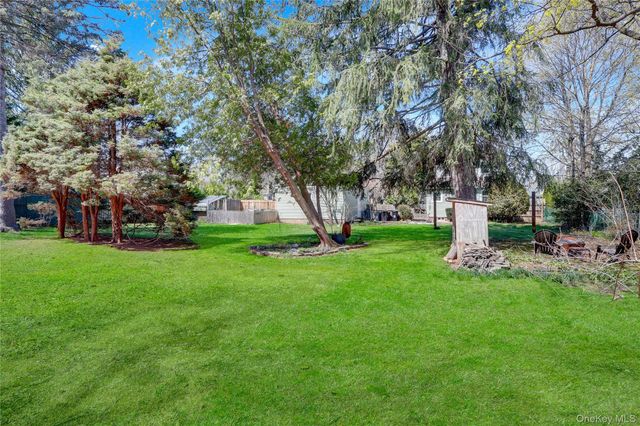 35 E 12th Street, Huntington Station, NY 11746