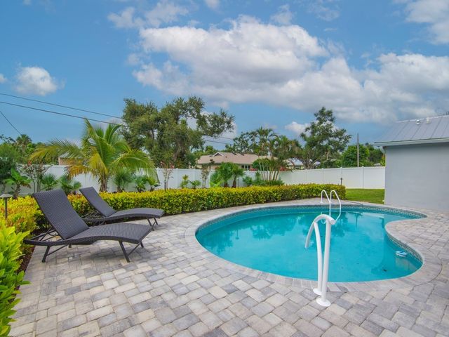 606 Conn Way, Vero Beach, FL 32963