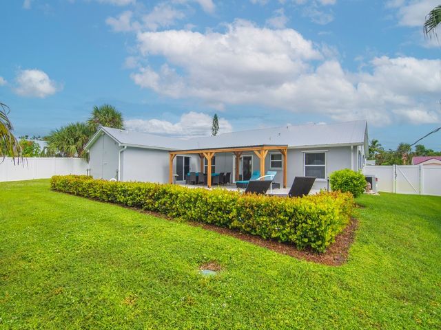 606 Conn Way, Vero Beach, FL 32963