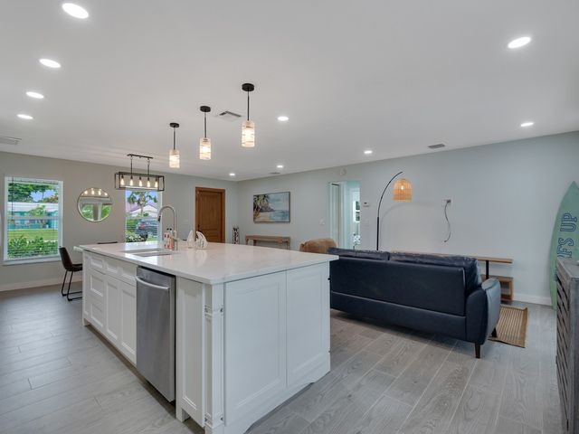 606 Conn Way, Vero Beach, FL 32963